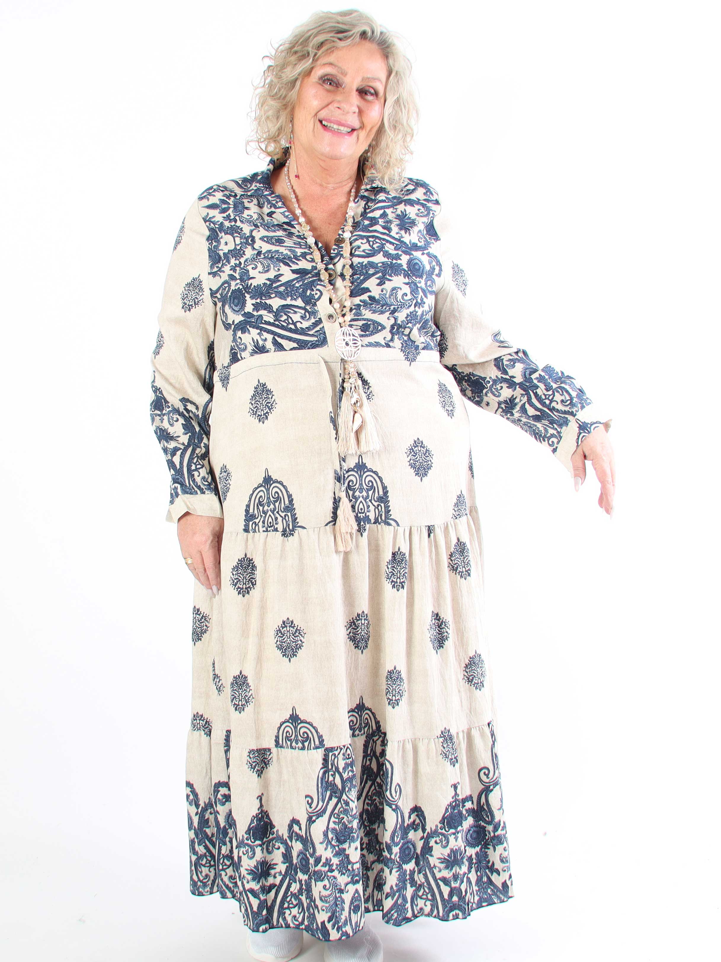 Kira - Lång bohemisk plus size-klänning med mönster